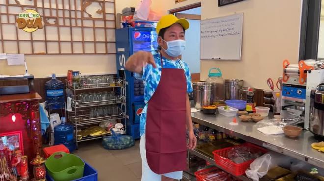 Danh hài đình đám một thời Tấn Beo phải đi phụ bán vịt mùa dịch-3