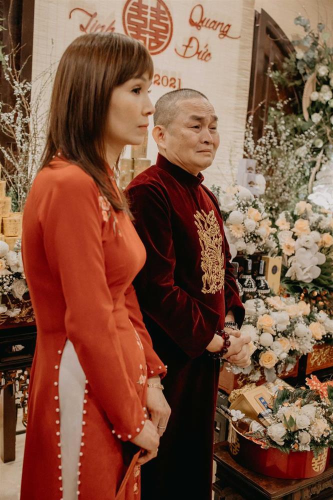 Xuân Hinh rơi nước mắt ngày con gái đính hôn-5