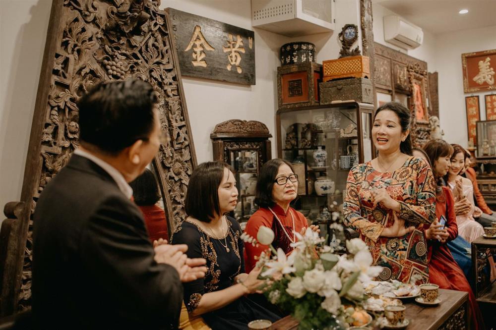 Xuân Hinh rơi nước mắt ngày con gái đính hôn-12