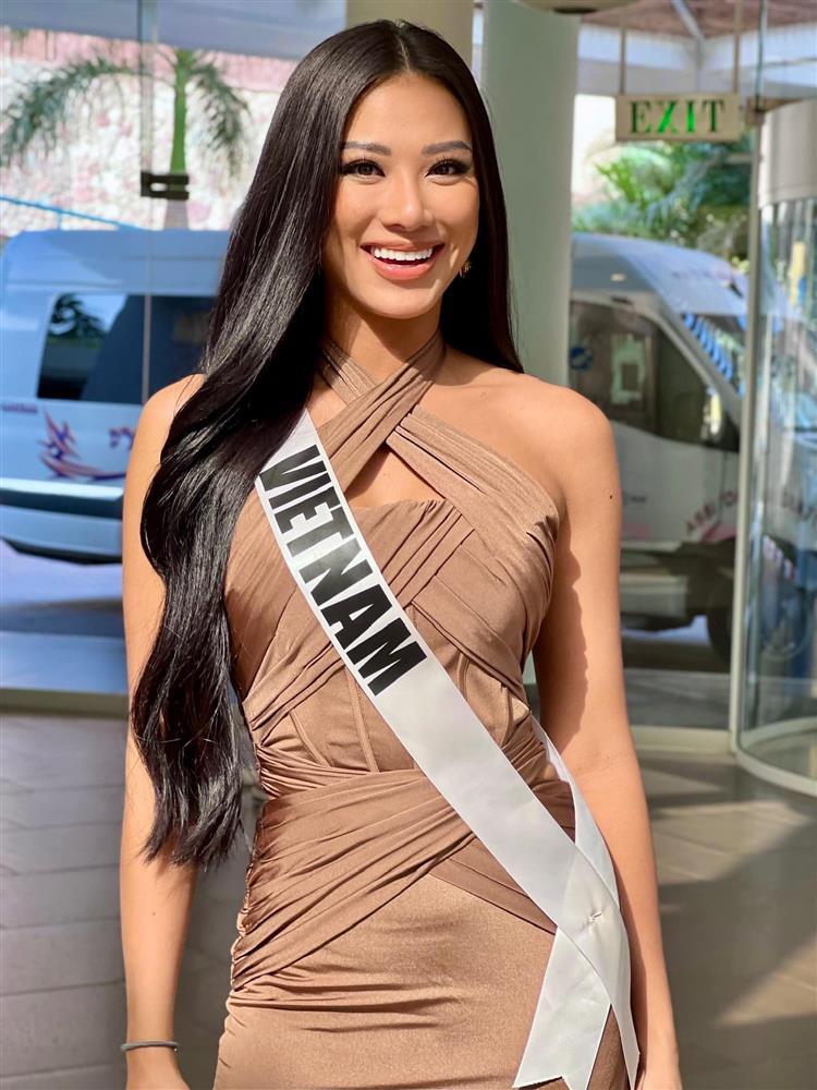 Kim Duyên nhảy 9 bậc bảng dự đoán sát bán kết Miss Universe-2