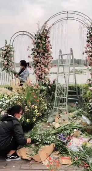 Đoàn Di Băng kỷ niệm ngày cưới sặc mùi tiền với anh xã đại gia-7