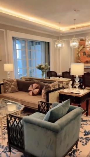 Đoàn Di Băng kỷ niệm ngày cưới sặc mùi tiền với anh xã đại gia-9