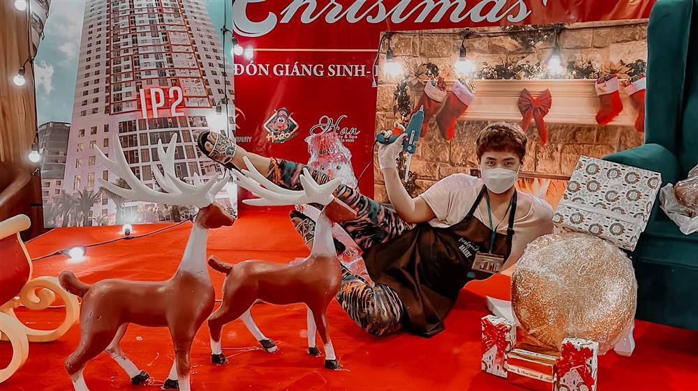 Nam MC Hugo Và Các Bạn đón Giáng sinh điệu còn hơn gái thẳng-2