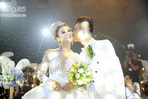 Tua lại đám cưới rình rang khiến Lâm Khánh Chi lỗ sấp mặt-9