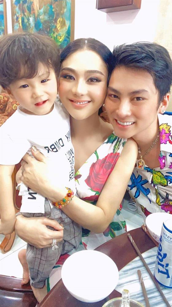 Chồng tung tin nhắn chia tay, hé lộ Lâm Khánh Chi đang là F0-6