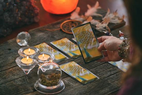 Bói bài Tarot thứ 7 ngày 11/12/2021: Suýt thì bỏ lỡ cơ hội tốt