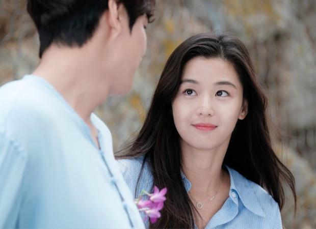 Dẫn người yêu về ra mắt, bạn trai hất cốc nước vào mặt anh rể tôi-1