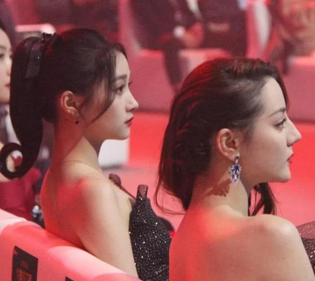 Quan Hiểu Đồng đọ sắc dàn mỹ nhân Cbiz, thua là chính?-13