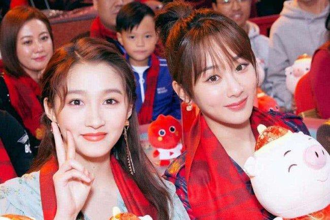 Quan Hiểu Đồng và Lộc Hàm bí mật tổ chức đính hôn trước Tết?-4