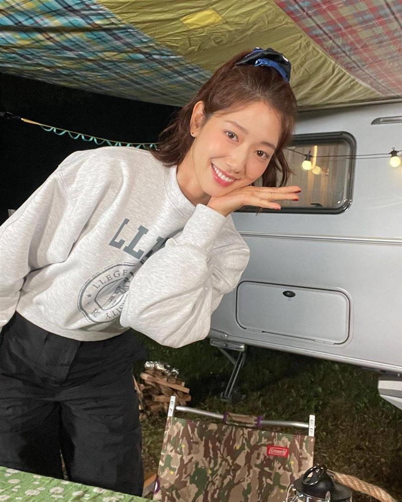 Ngỡ ngàng nhan sắc bà bầu Park Shin Hye-2