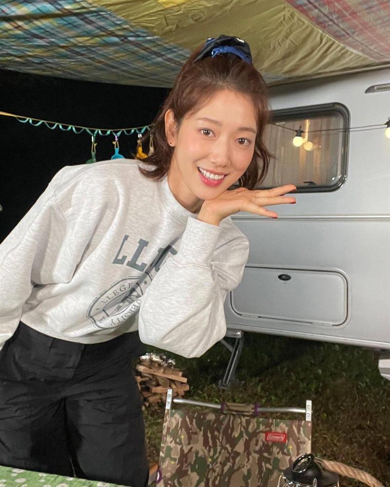 Ngỡ ngàng nhan sắc bà bầu Park Shin Hye-3