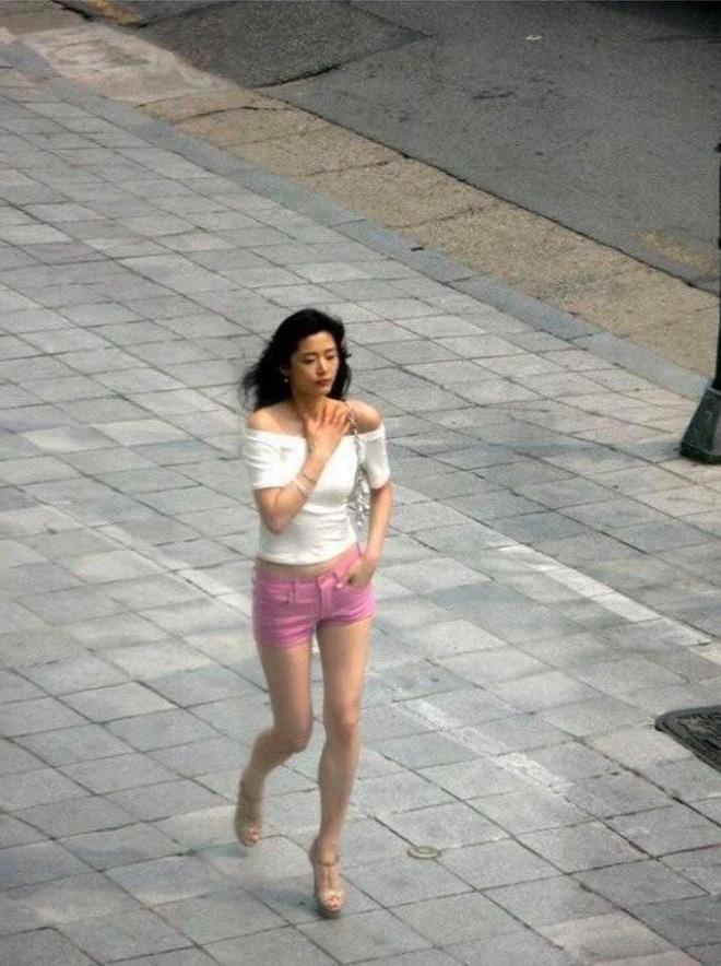 4 mỹ nhân sexy, ăn mặc bốc lửa nhất nhì màn ảnh Hàn-18