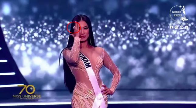 Kim Duyên xỏ nhẫn HHen Niê, visual thế nào qua clip 6s quay vội?-6