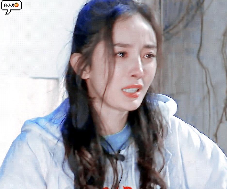 Nghe tin Lưu Khải Uy tái hôn, Dương Mịch đau khổ khóc ngất giữa đêm?-1