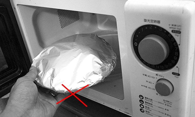 Lò vi sóng sẽ trở thành bom hẹn giờ nếu cho những thứ này vào!-4