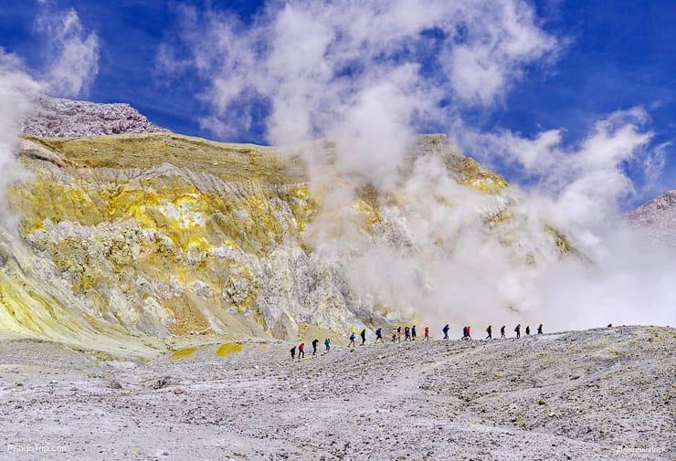 5 núi lửa đẹp nhất thế giới, có dịp phải xách balo lên và đi-2