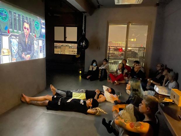 Blacka dính như keo bạn gái hot girl, ngoại hình sexy khét lẹt-1