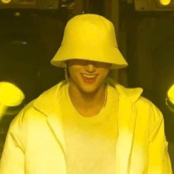 So kè kỹ năng nhảy tại MAMA, ITZY Yeji được khen hết lời, Karina bị chê cứng đờ-4