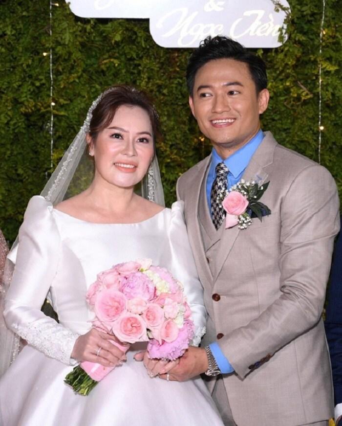 Vợ đại gia 7X của Quý Bình mang thai, sắp tới ngày sinh?-5