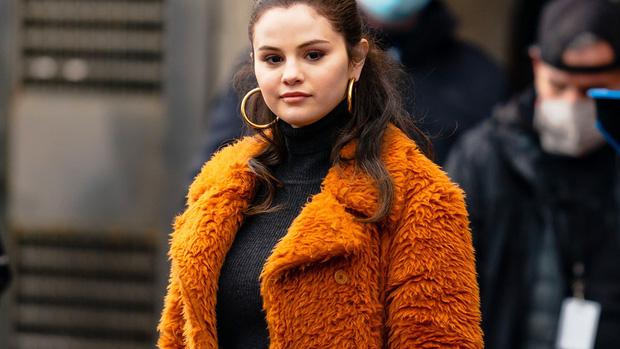 Phim mới của Châu Tấn bị tố ăn cắp bom tấn của Selena Gomez-7