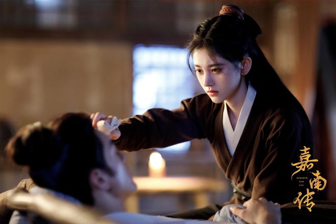 Loạt mỹ nhân Hoa ngữ giả trai thảm họa nhất 2021-6