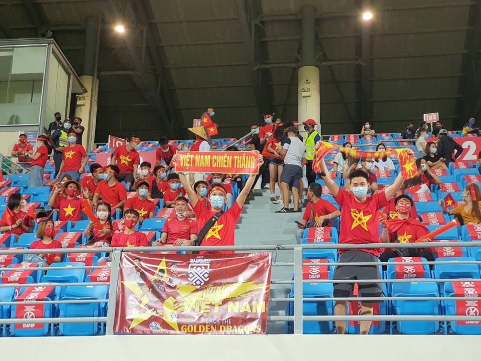 Quốc ca Việt Nam vang lên trong trận đấu với Malaysia-1