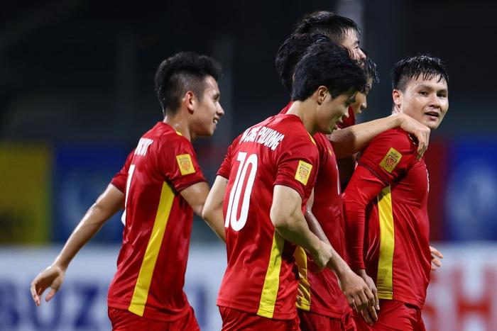 Tuyển Việt Nam lĩnh thưởng khủng sau 3 lần xé lưới Malaysia
