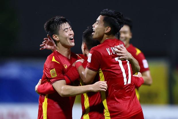 Giải mã bức ảnh tóm tắt trận đấu Việt Nam - Malaysia-1