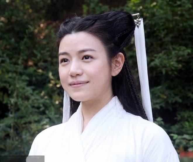 Trần Nghiên Hy đè bẹp Lưu Thi Thi trong ảnh chụp chung-5