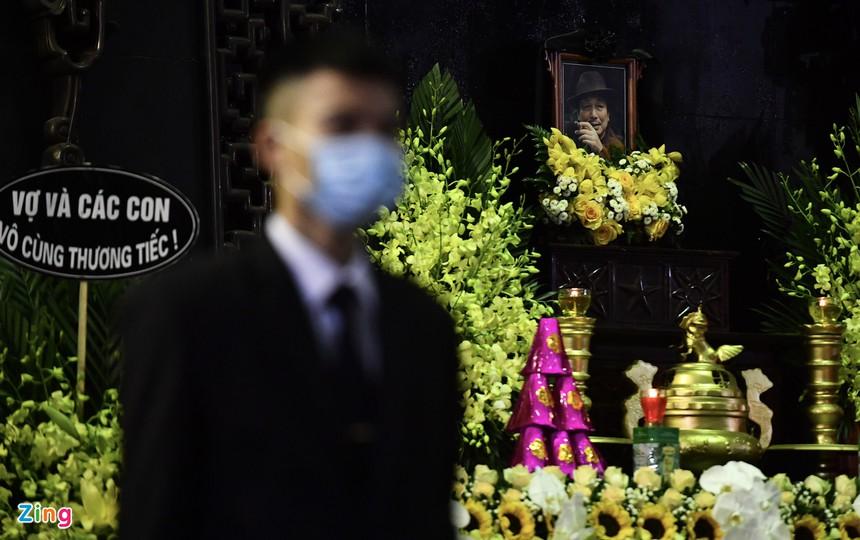 Gia đình, đồng nghiệp viếng nhạc sĩ Phú Quang-1