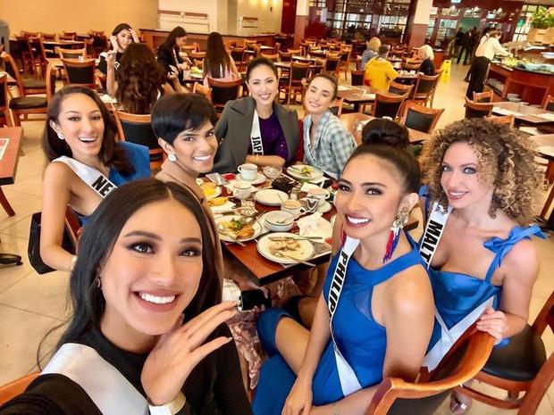 Hội chị em được Kim Duyên đãi khô gà lá chanh lọt top 16 gần hết-7