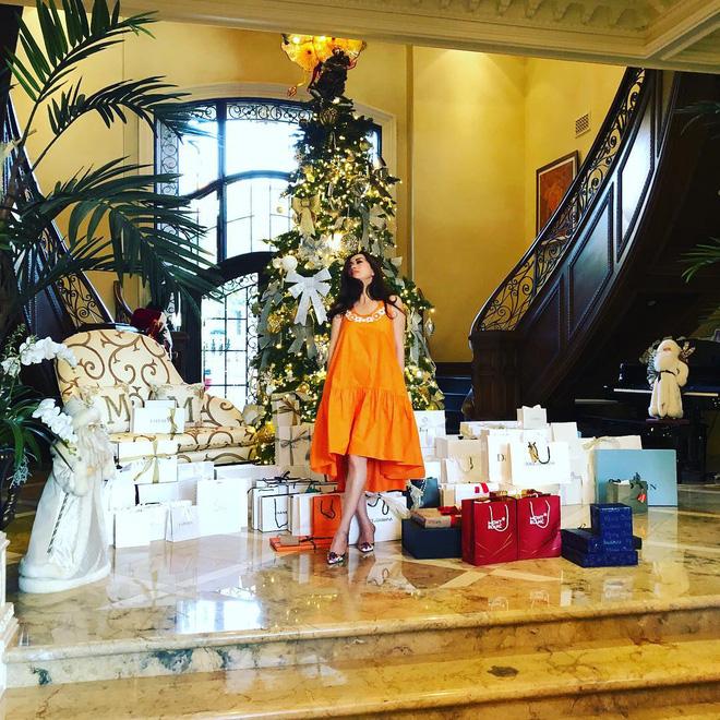 Ngắm Noel bên trong biệt thự 800 tỷ của nữ tỷ phú gốc Việt-8