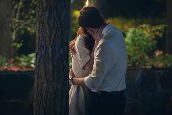 Bị phát hiện ngoại tình chỉ qua 1 chi tiết, tưởng bí mật mà hóa ra tơ hơ-2