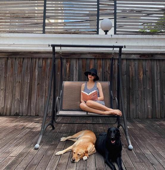 Hà Tăng tái xuất sau sinh lần 3: Vóc dáng mẹ bỉm nuột khó tin-3