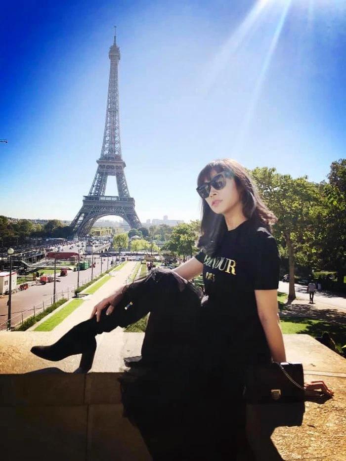 BTV Quốc Khánh rủ vợ đi nhậu, nhan sắc trẻ đẹp bà xã gây sốt-7