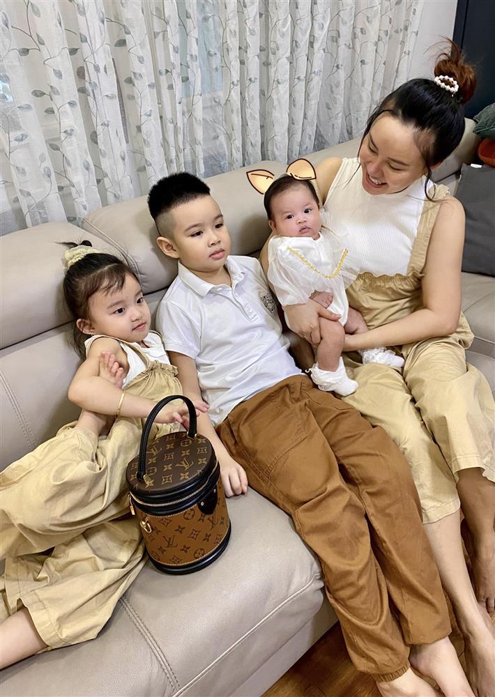 6 năm sòn sòn 3 bé, Tăng Thanh Hà nhập hội mẹ đông con-9