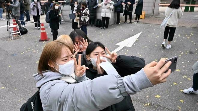 Mùa dao kéo của học sinh Hàn Quốc-2