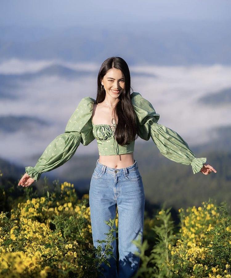 Ma nữ đẹp nhất Thái Lan Mai Davika mặc gì cũng tạo thành trend-2