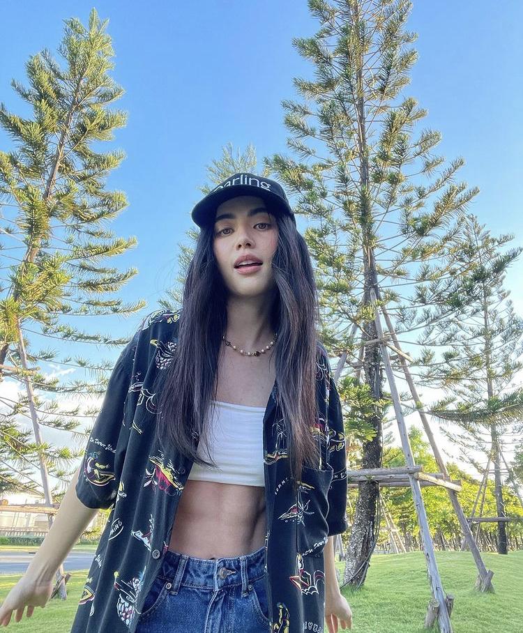 Ma nữ đẹp nhất Thái Lan Mai Davika mặc gì cũng tạo thành trend-8