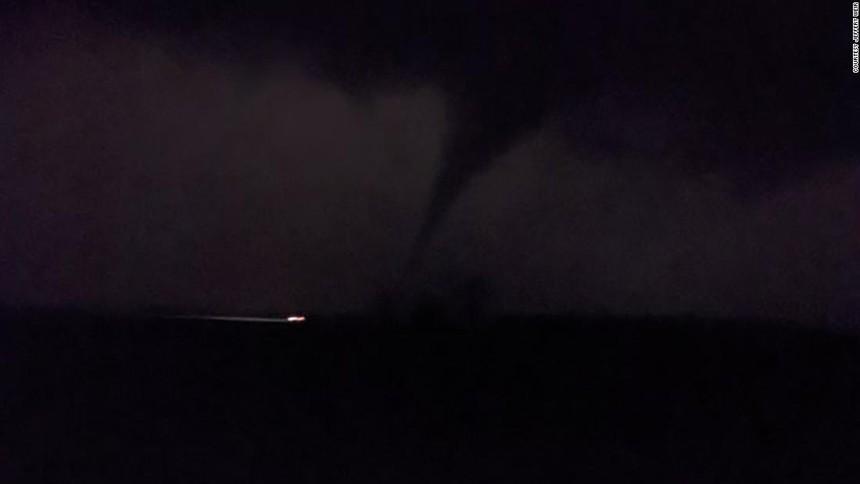 Toàn bộ một thị trấn biến mất sau trận lốc lịch sử ở Mỹ-2