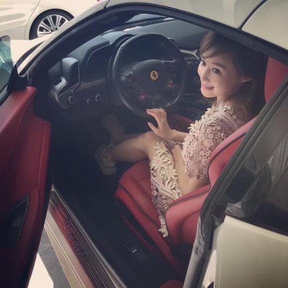 Sang Mỹ toàn chơi với người giàu, Chi Pu chụp ảnh cùng triệu phú Mỹ-6