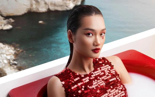 Ngay sau bước chân ra khỏi cuộc thi The Face, Quỳnh Anh là gương mặt người mẫu sáng giá trong làng chân dài.