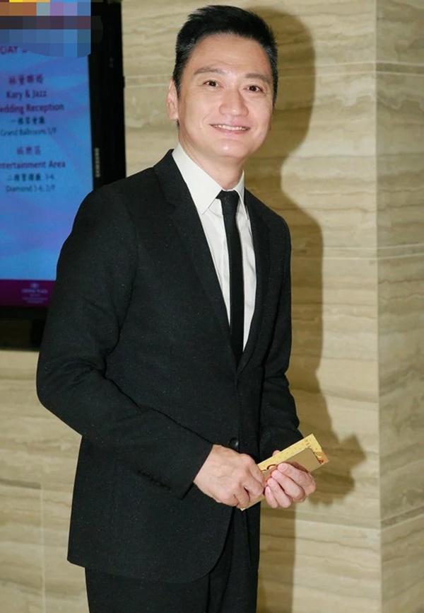 Sao phim 18+ đóng Ỷ Thiên Đồ Long Ký phải đi hát quán bar mưu sinh-1