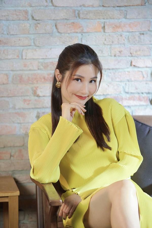 Nhã Phương vui vẻ bên dàn cast 1990 sau scandal mẹ thiên hạ-6