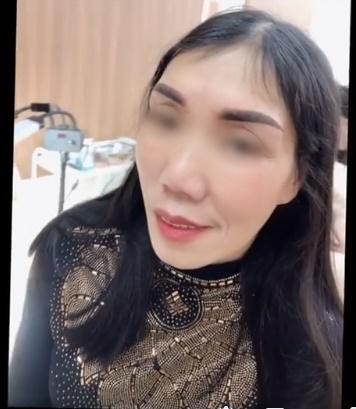 Màn xăm lông mày thiên nga hóa vịt của gái rượu dành cho mẹ yêu-6