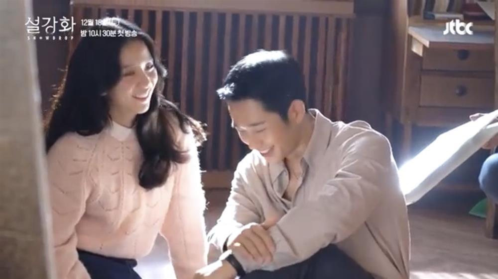 BLACKPINK Jisoo và Jung Hae In càng lúc càng tình bể bình hết nấc-2