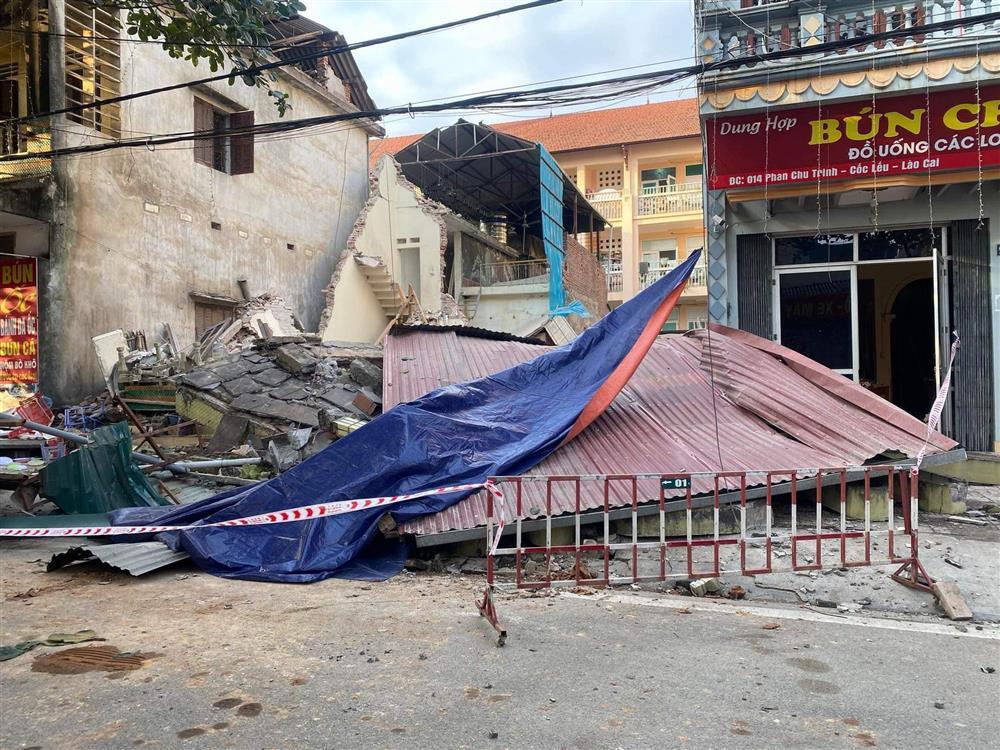Cận cảnh hiện trường vụ sập nhà 3 tầng ở Lào Cai-1