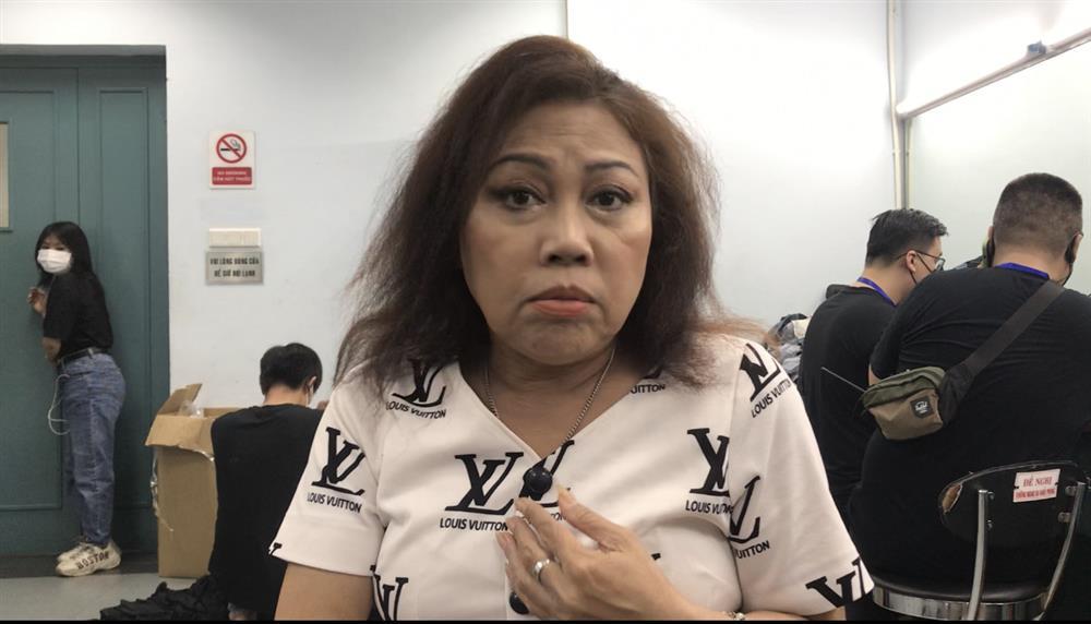 Siu Black tái xuất showbiz, mặc giản dị đi xe ôm đến sự kiện-1