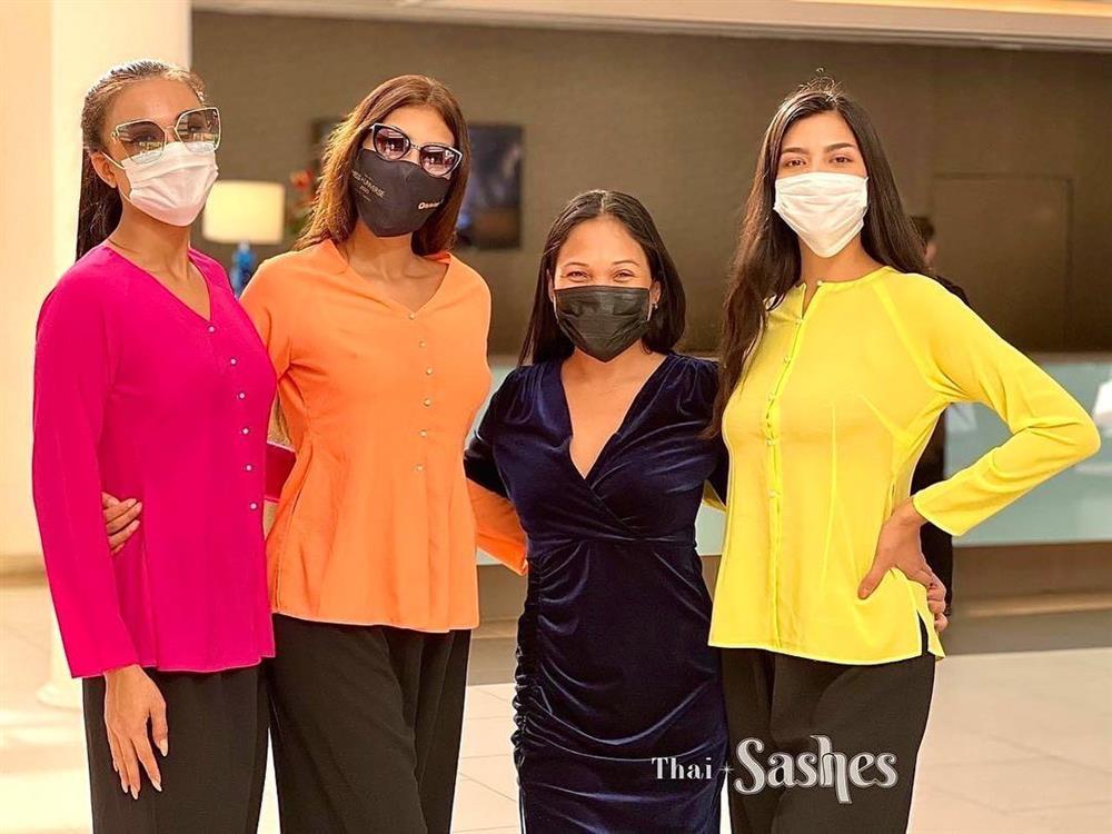 Kim Duyên cùng hội chị em Miss Universe quẩy hết nấc với áo bà ba-3