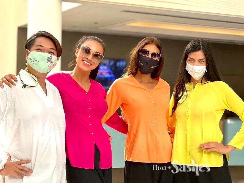 Kim Duyên cùng hội chị em Miss Universe quẩy hết nấc với áo bà ba-4